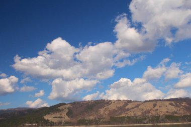 Dağlı güzel bir manzara.