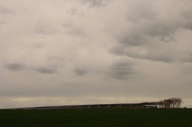 Gökyüzünde fırtına bulutları