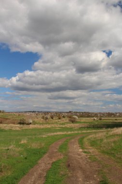 Sozopol, Bulgaria köyüne giden yolun manzarası.