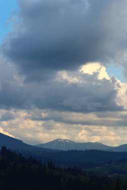 Karpatlarda güzel gün batımı