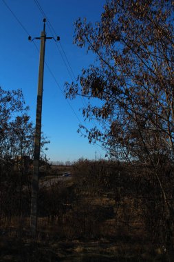 Alandaki elektrik hatları