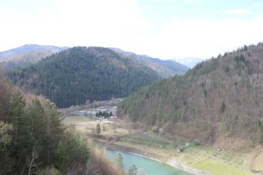 Kafkas vadisinin manzarası.