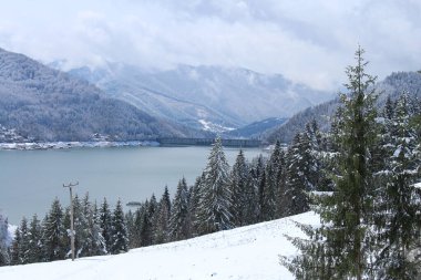 Kışın İtalya Alplerinde kış