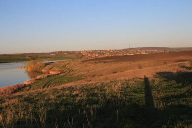 Sabahları nehrin güzel manzarası