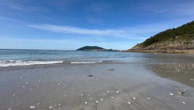 İsrail 'in kuzeyindeki Akdeniz plajı.