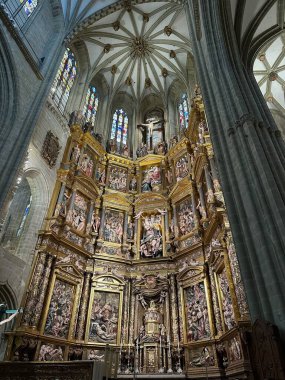 İspanya 'daki kilisenin içinde.