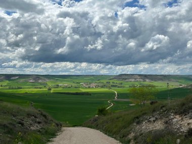 Dağlı güzel bir manzara.
