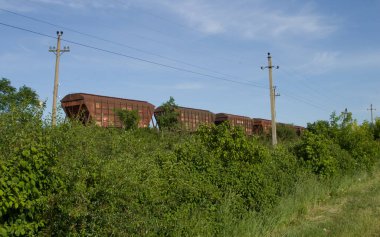 Kırsal bölgedeki tren istasyonu..