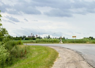 Köye giden kırsal yol