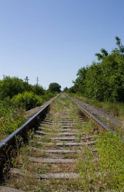 Raylı eski demiryolu rayları