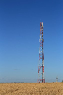 yüksek voltajlı elektrik hattı