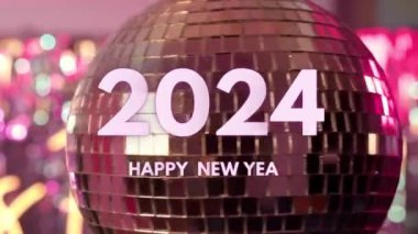 Mutlu yıllar 2024 Parti Kutlama Konsepti. Yeni Yıl 2024 Altın partiküller ve parti malzemeleri.