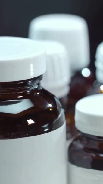 Лекарства Концепция Лечения Бутылки Лекарствами Фармацевтическая Промышленность Медицинское Образование — стоковое видео