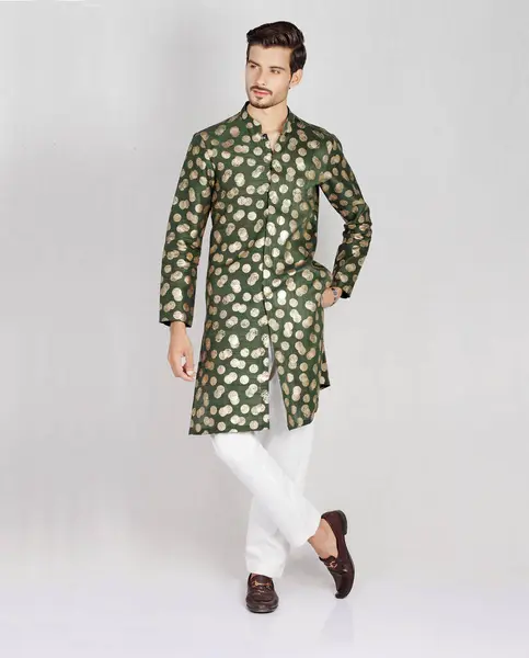 PAKISTANI MALE MÜZİK TRADYON ŞERWAN KURTA PAJAMA