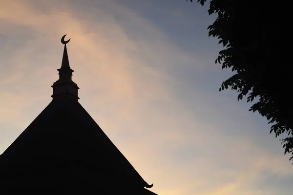 Silhouette Tetto Moschea Nella Prima Sera — Foto Stock