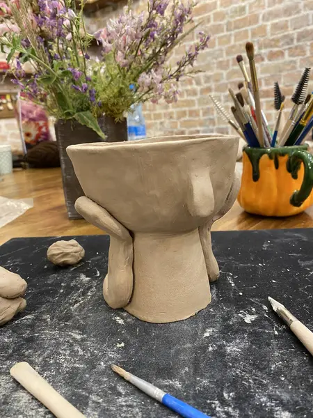 Working Table Ceramist Clay Workshop Process Creating Pottery Master Ceramist — Stock Photo, Image