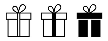 Beyaz arka planda sergilenen üç siyah hediye kutusu ikonundan oluşan bir koleksiyon. Tatil tasarımları için mükemmel.