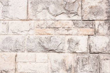 Duvarın arkası tuğla. taş duvar.