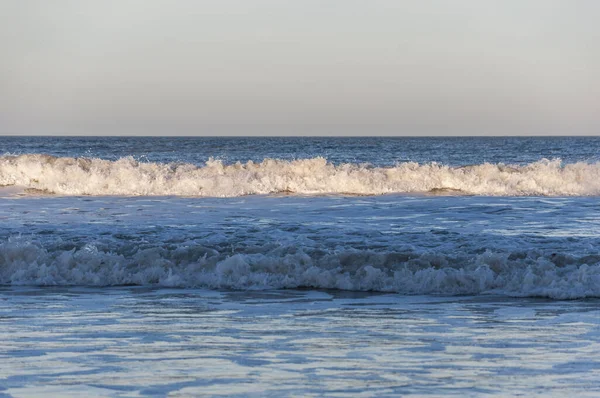 Vlny Oceánu Pláži — Stock fotografie