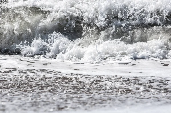 Havsvågor Stranden — Stockfoto