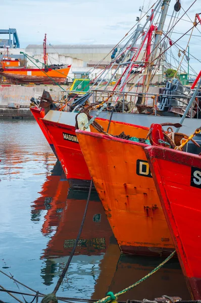 Arcos Barcos Pesca Suas Reflexões Água Porto Mar Del Plata — Fotografia de Stock