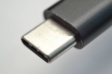 USB tip-c kablosu kapat.