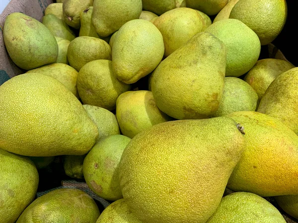 Ay Festivali 'nden sonra, süpermarket raflarında eksik aromalı meyve bolluğu