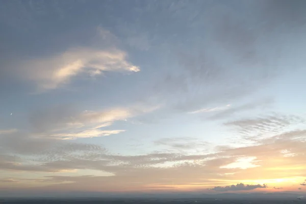 Bulutlu Güneşli Gün Batımı — Stok fotoğraf