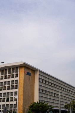 Eski şehir Jakarta, 19 Aralık 2023 - Eski şehir Jakarta 'daki bankacılık binasının alt manzarası. 