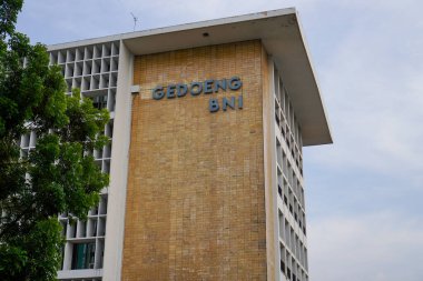 Eski şehir Jakarta, 19 Aralık 2023 - Eski şehir Jakarta 'daki bankacılık binasının alt manzarası 