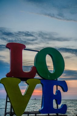 Kıyı şeridine yerleştirilen 