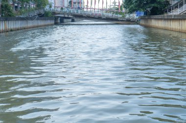 Ancol, Kuzey Jakarta 'da nehir köprüsü.
