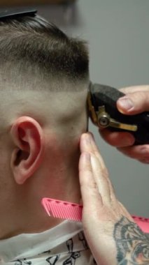 Restoranda ya da otelde ziyafet masasında abur cubur servisi. Doğum gününde dekore edilmiş yemekler, düğün kutlaması ya da iş konferans salonu. Yüksek kaliteli FullHD görüntüler