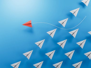 İş konsepti, bir yönde bir grup kağıt uçak olarak asgari düzeyde ve yenilikçi çözümün simgesi olarak farklı yönleri gösteren bir birey ile.