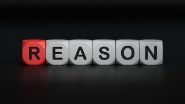 Mantık sembolü. Ahşap küp kavramını kavra. İş ve mantık kavramını. Boşluğu kopyala. Ahşap elementleri kapat, İş Konsepti 3D siyah arkaplan üzerinde canlandırma.