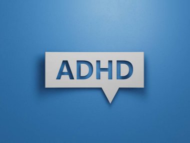 Dikkat eksikliği hiperaktivite bozukluğu. Konuşma baloncuğunda metin kısaltması. Mavi arkaplan üzerinde beyaz kesimli 3D kağıt işlemeli minimal soyut tasarım.