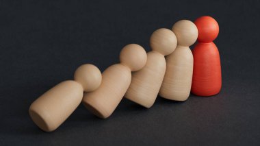 Üç boyutlu insan tasviri ayakta ve düşüyor. Düşmek ayakta durmamızı sağlar. Siyah arka planda kötü etki, hastalık ve 3D sağlık fikri.