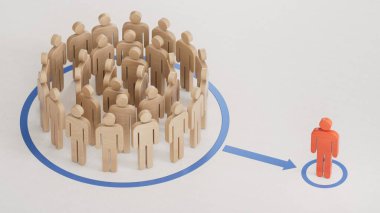 Birçok piyonun kırmızı üzerine 3d çizimi ve beyaz arkaplanda oluşturulan toplu bir düzeltme veya toplu düzeltme kavramını temsil ediyor.