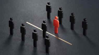 3D render, tahta parça oyun siyah piyon yuvarlak aynanın önünde durur. Siyah arkaplanda 3D algısal çarpıtma kavramı.