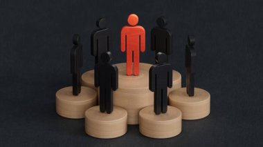 Reden lideri ve iş ekibi. Müşteri Lifecycle Management 3D siyah arkaplan üzerine yorumlama.