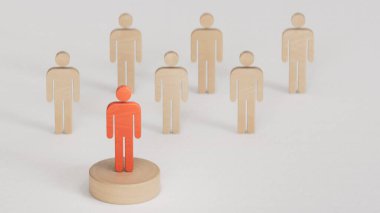 Satranç tahtası liderlik, takipçiler ve iş başarısı stratejilerini gösteriyor. İş dünyasının liderliği beyaz arka planda 3D konsepti ile.