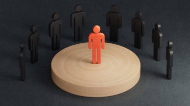 Altın dart tahtasının ortasında 3D kırmızı King satranç figürü. Hedefe kilitlendik. Ticari yatırım hedefi, fikir meydan okuması, siyah arkaplanda oluşturulan objektif strateji 3D.