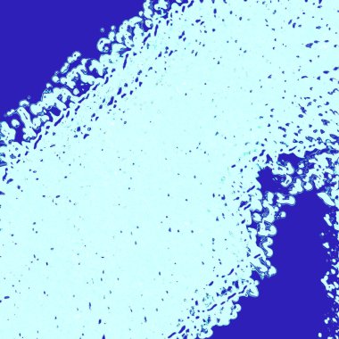 Sörf tahtasında suda bir insan.