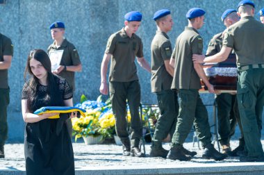 LVIV, UKRAINE, EPTEMBER 05, 2023 Ukrayna Ulusal Muhafız Teşkilatı 'nın Bakhmut Direktörü' nde ölen askerinin defin töreni