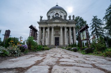 LVIV, UKRAINE, 23 Eylül 2023 Pidhirtsi Kalesi. Ukrayna 'nın batısındaki Lviv Oblastı' nın Pidhirtsi köyünde, Lviv 'in 80 kilometre doğusunda bulunan bir kale-kale yerleşkesi..