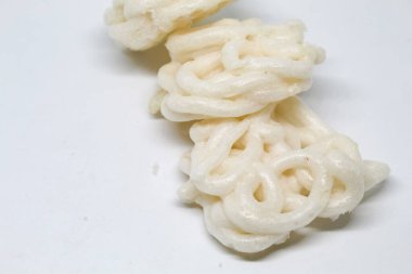 Tipik Endonezya krakerleri, bir meze olabilir.