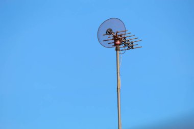 DVB T2 biçiminde dijital yayın yakalama anteniName