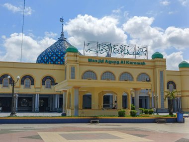 Martapura-Endonezya, 15 Ağustos 2024: Martapura kentindeki büyük cami, 