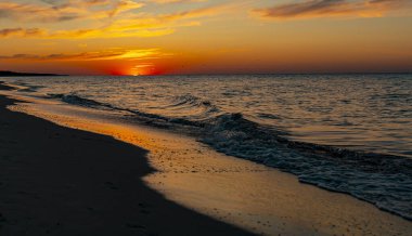 Denizde gün batımı, doğa arka planı, Jastrzebia Gora, Baltık denizi, Polonya