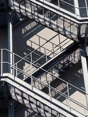 Şehrin modern binası